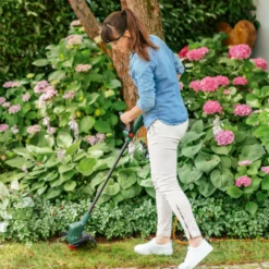 Bosch EasyGrassCut 26 280W Corded Grass Trimmer 10 Bosch EasyGrassCut 26 280W Corded Grass Trimmer -Outdoor Garden Shop bosch easygrasscut 26 280w corded grass trimmer4059952611488 02i bq