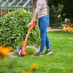 Flymo EasiTrim 250 18V 250mm Cordless Grass Trimmer 20 Flymo EasiTrim 250 18V 250mm Cordless Grass Trimmer -Outdoor Garden Shop flymo easitrim 250 18v 250mm cordless grass trimmer7392930760943 05i bq