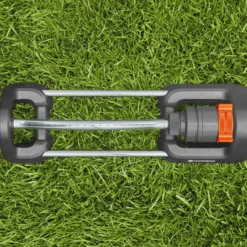 Gardena Aquaroll Oscillating Sprinkler -Outdoor Garden Shop gardena aquaroll oscillating sprinkler4066407004160 03i bq