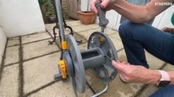 Hozelock Metal Hose Pipe Cart (L)40m -Outdoor Garden Shop hozelock metal hose pipe cart l 40m5010646058711 ven en bq