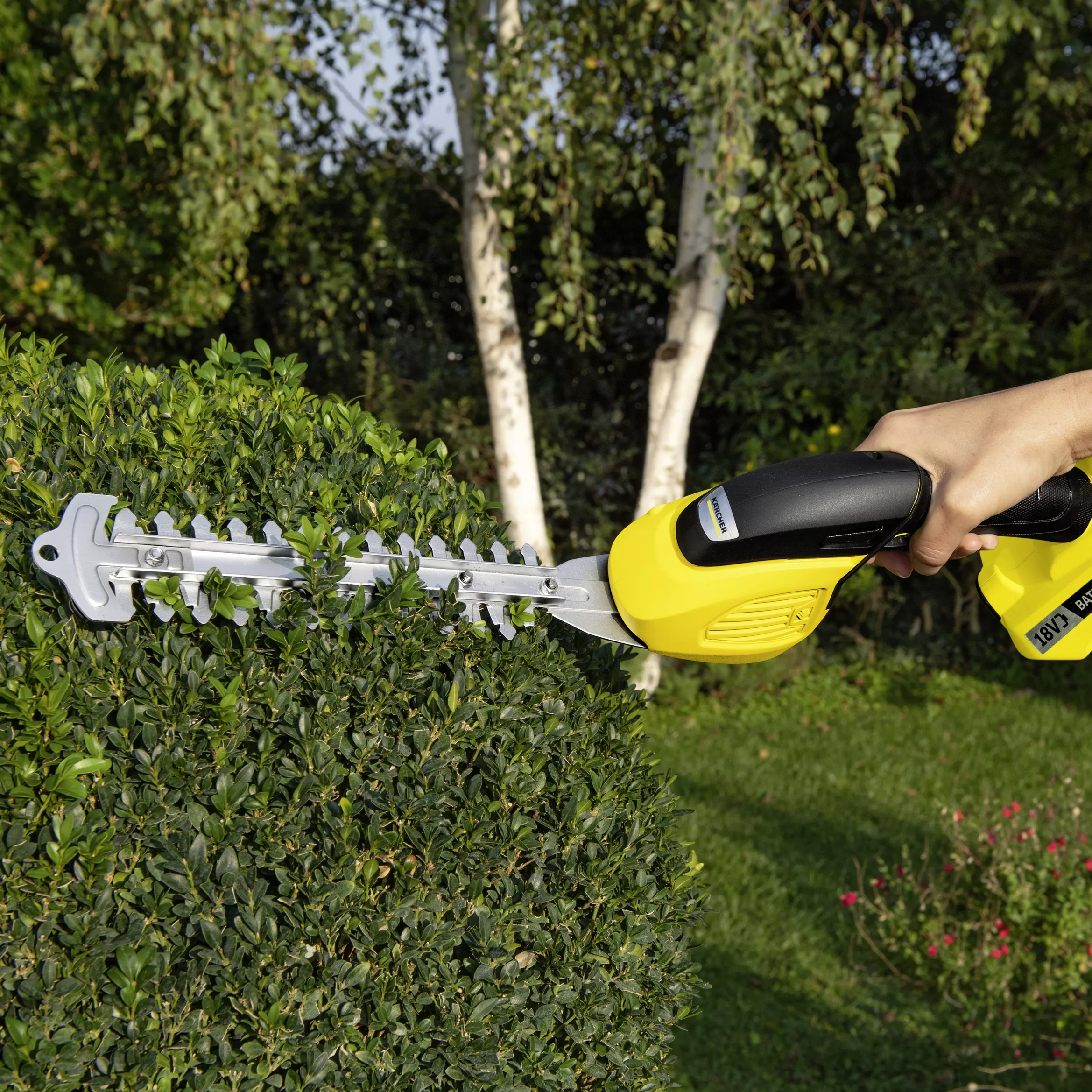 Karcher GSH 18-20 18V 200mm Cordless Hedge Trimmer - BARE 8 Karcher GSH 18-20 18V 200mm Cordless Hedge Trimmer - BARE - Image 6