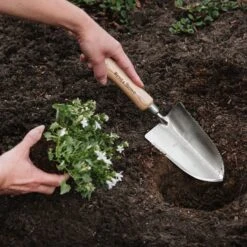 Kent & Stowe Hand Trowels Natural Trowel (H) 320mm X (W) 86mm -Outdoor Garden Shop kent stowe hand trowels natural trowel h 320mm x w 86mm5024160000033 04i bq