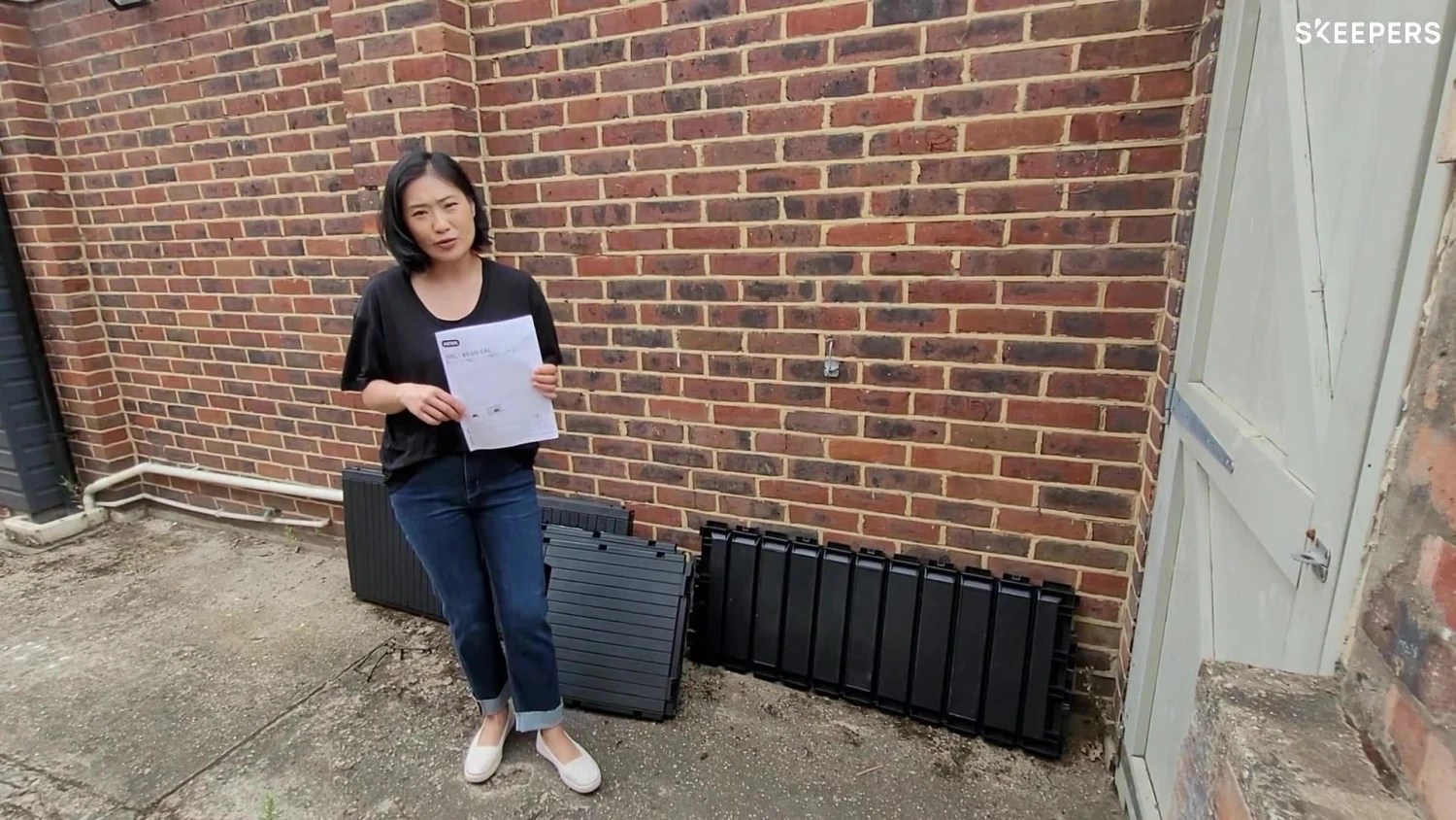 Keter Springwood Plastic Garden Storage Box 4 Keter Springwood Plastic Garden Storage Box - Image 2