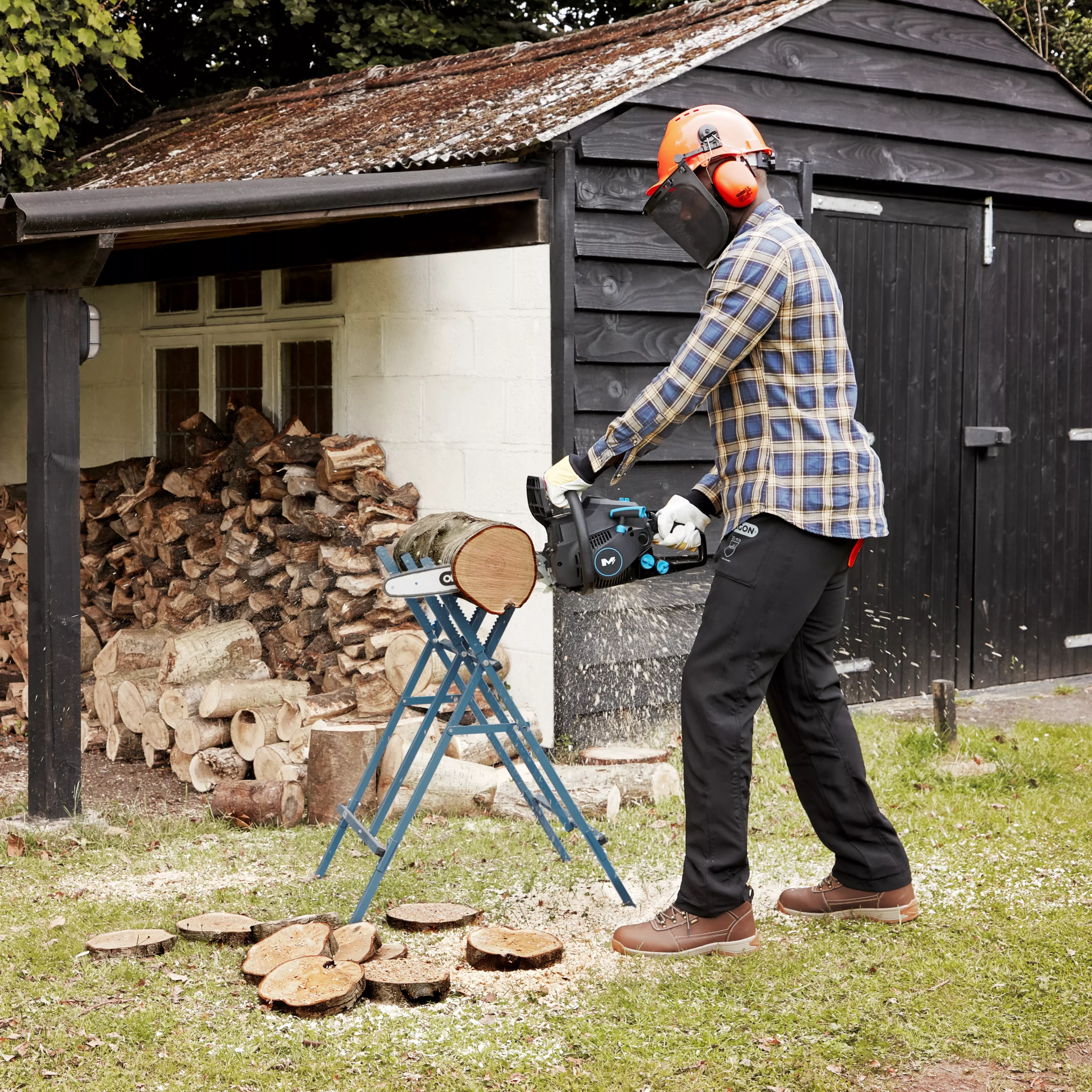 Mac Allister MCSWP40-2 400mm Petrol Chainsaw 5 Mac Allister MCSWP40-2 400mm Petrol Chainsaw - Image 3