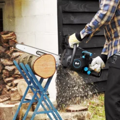 Mac Allister MCSWP40-2 400mm Petrol Chainsaw 14 Mac Allister MCSWP40-2 400mm Petrol Chainsaw -Outdoor Garden Shop mac allister mcswp40 2 400mm petrol chainsaw5059340255873 02i