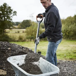 Magnusson Square D Handle Shovel -Outdoor Garden Shop magnusson square d handle shovel5059340086590 01i