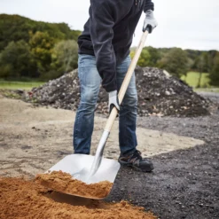 Magnusson Square Straight Handle Snow Shovel -Outdoor Garden Shop magnusson square straight handle snow shovel5059340086644 01i