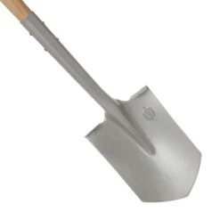 Magnusson Wooden Pointed Digging Spade 9 Magnusson Wooden Pointed Digging Spade -Outdoor Garden Shop magnusson wooden pointed digging spade5059340086675 36c
