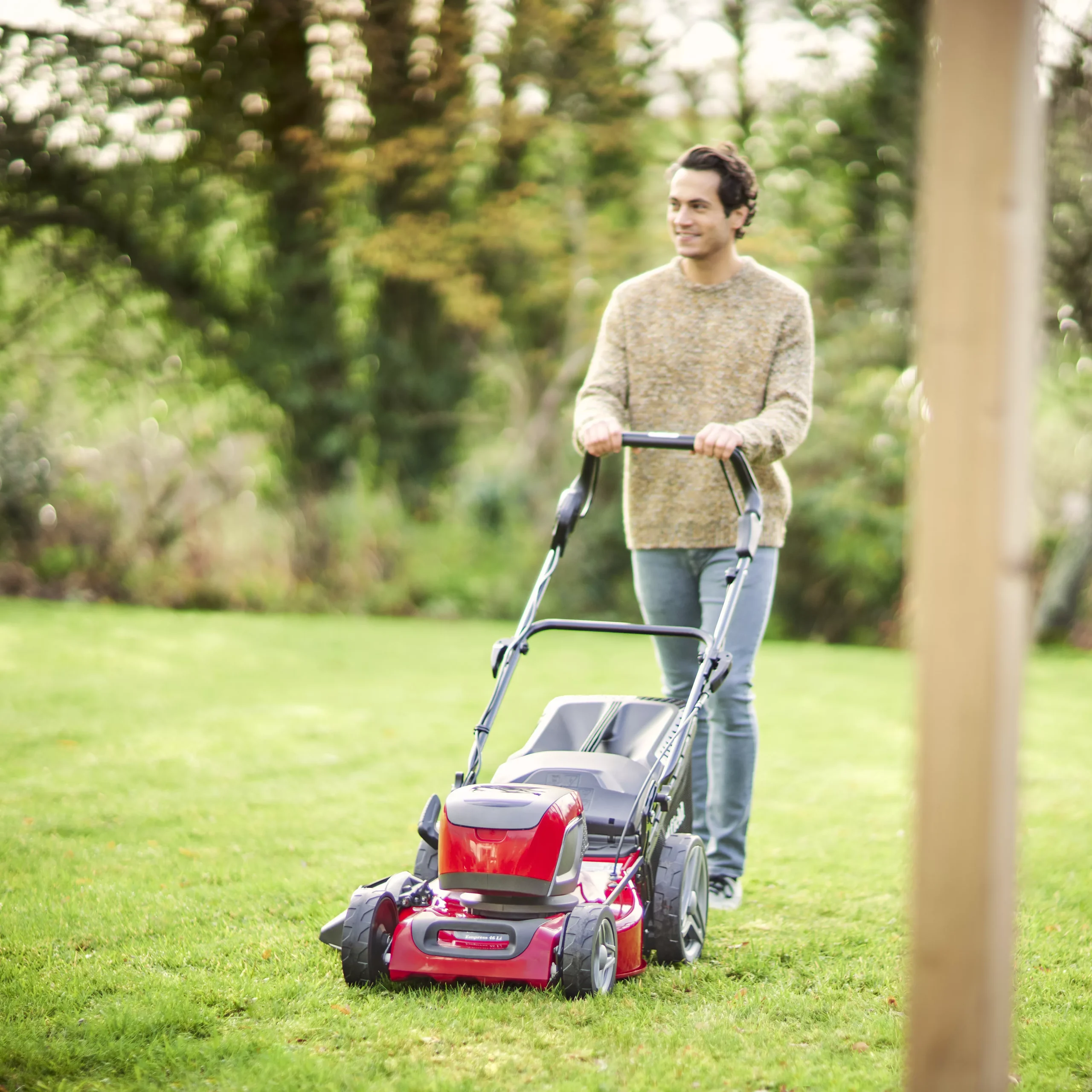 Mountfield Freedom500 Empress 46 Li Kit Cordless 48V Rotary Lawnmower 5 Mountfield Freedom500 Empress 46 Li Kit Cordless 48V Rotary Lawnmower - Image 3
