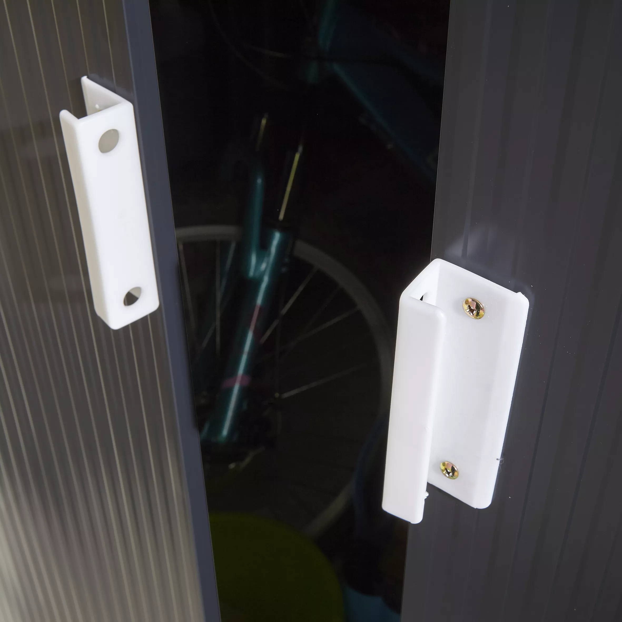 Rowlinson Trentvale 8x6 Apex Dark Grey Metal Shed 9 Rowlinson Trentvale 8x6 Apex Dark Grey Metal Shed - Image 7