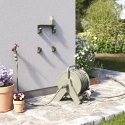 Verve Freestanding Manual Hose Reel Set (L)25m 10 Verve Freestanding Manual Hose Reel Set (L)25m -Outdoor Garden Shop verve freestanding manual hose reel set l 25m5059340251011 02i